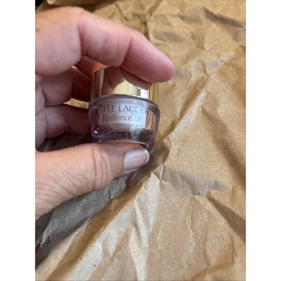 ESTEE LAUDER RESILIENCE LIFT Firming/Sculpting EYE Cream mini Jar: 5ml - Picture 3 of 4